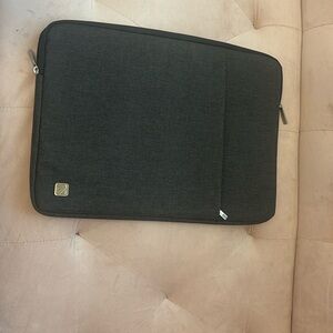 Nidoo Gray Minimalist Laptop Sleeve with Padded Protection